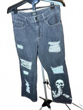 Hot Topic Social Collision Sz 32/32 Black Distressed Jeans with Skeleton skull